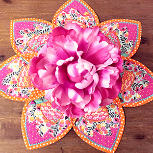 ITH Leaf Table Center by Allison Nash from Sweet Pea Machine Embroidery